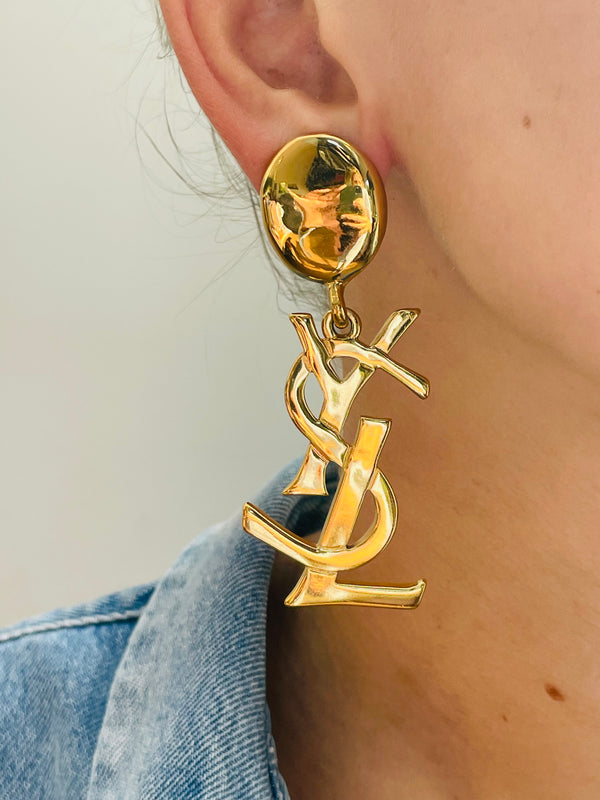 Buy New arrival! Fashion earrings Hi-end .chanel earrings Luxury like a  celebrity wearing Online at desertcartINDIA