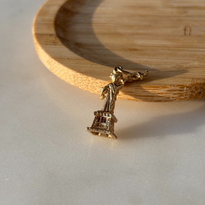 Statue of Liberty Vintage 9ct Gold Charm