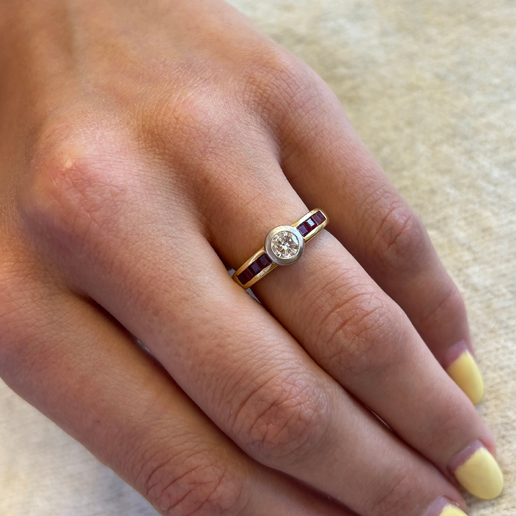 Diamond Ring Purple Enamel Gold Vintage, 1980