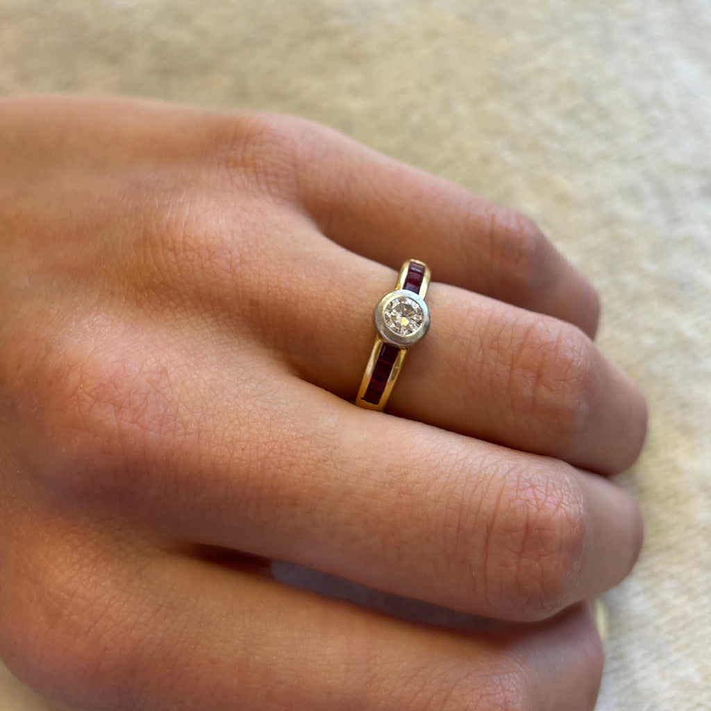 Diamond Ring Purple Enamel Gold Vintage, 1980