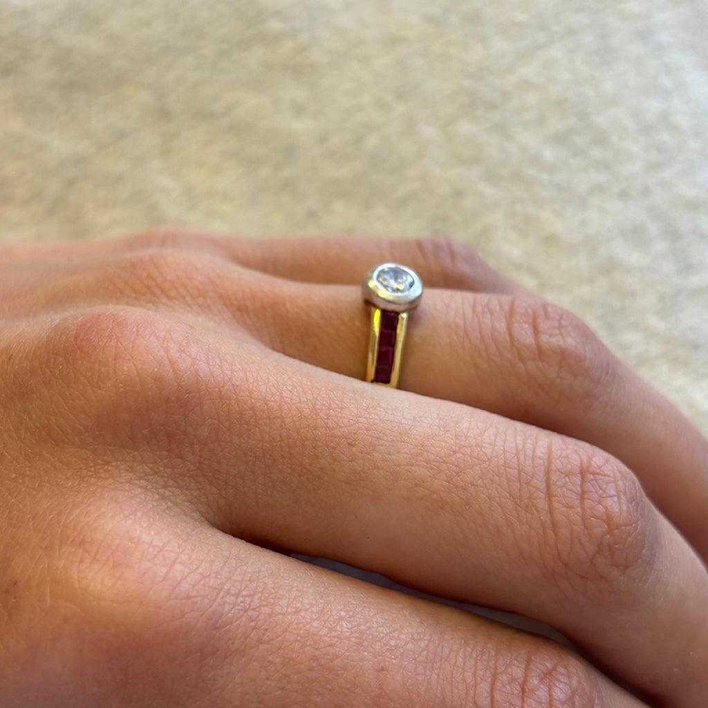 Diamond Ring Purple Enamel Gold Vintage, 1980