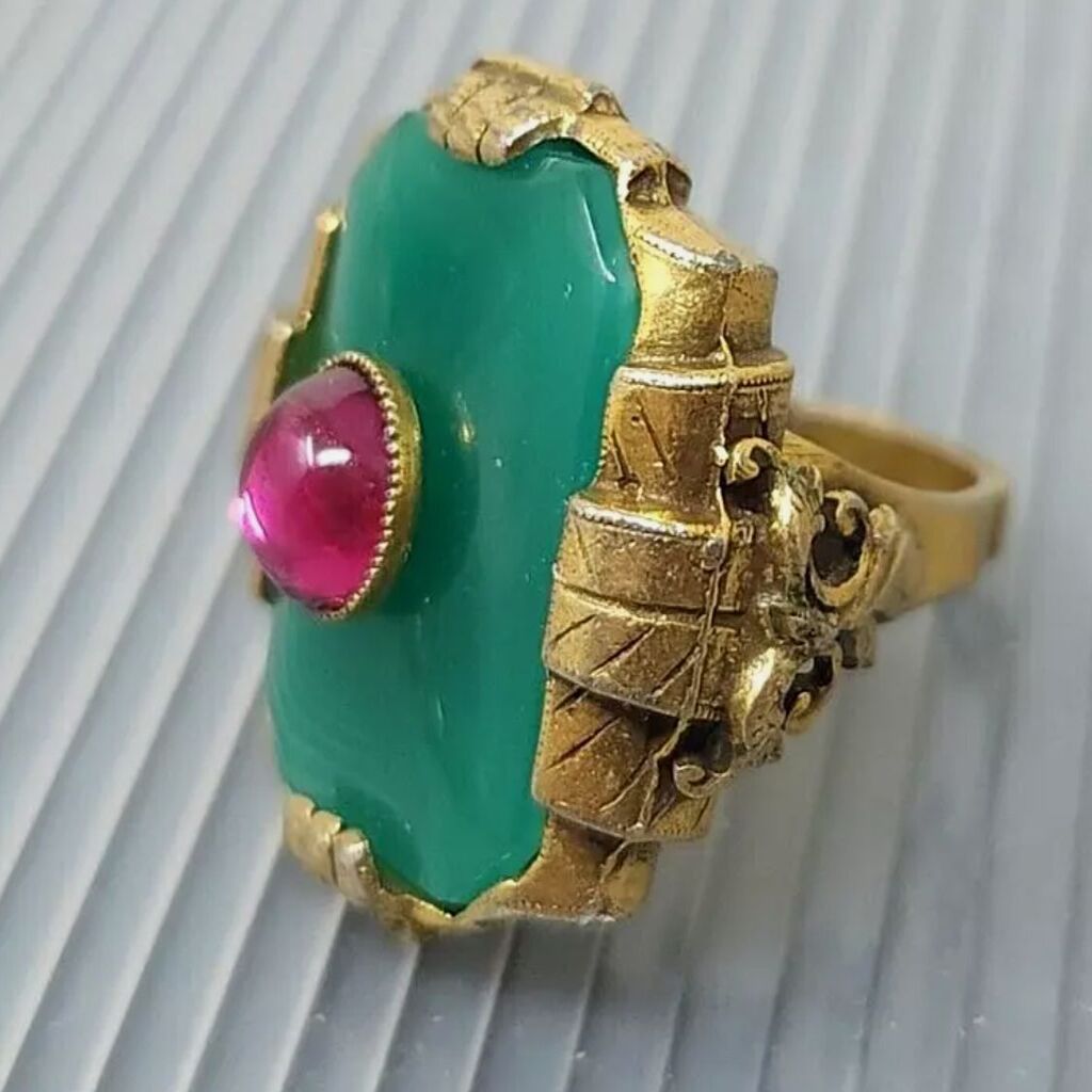 Green Glass Stone Henkel & Grosse for Dior Germany Ring