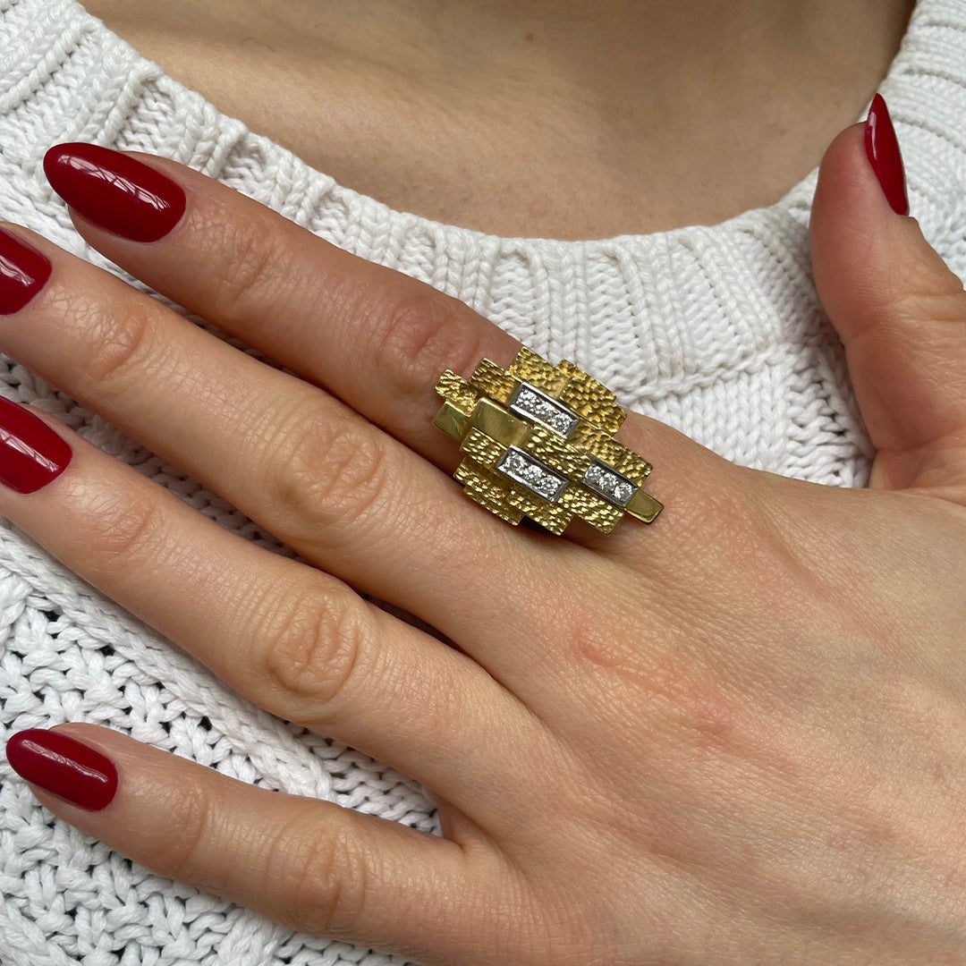 Alan Gard 18ct Yellow Gold and Diamond Ring, 1970s