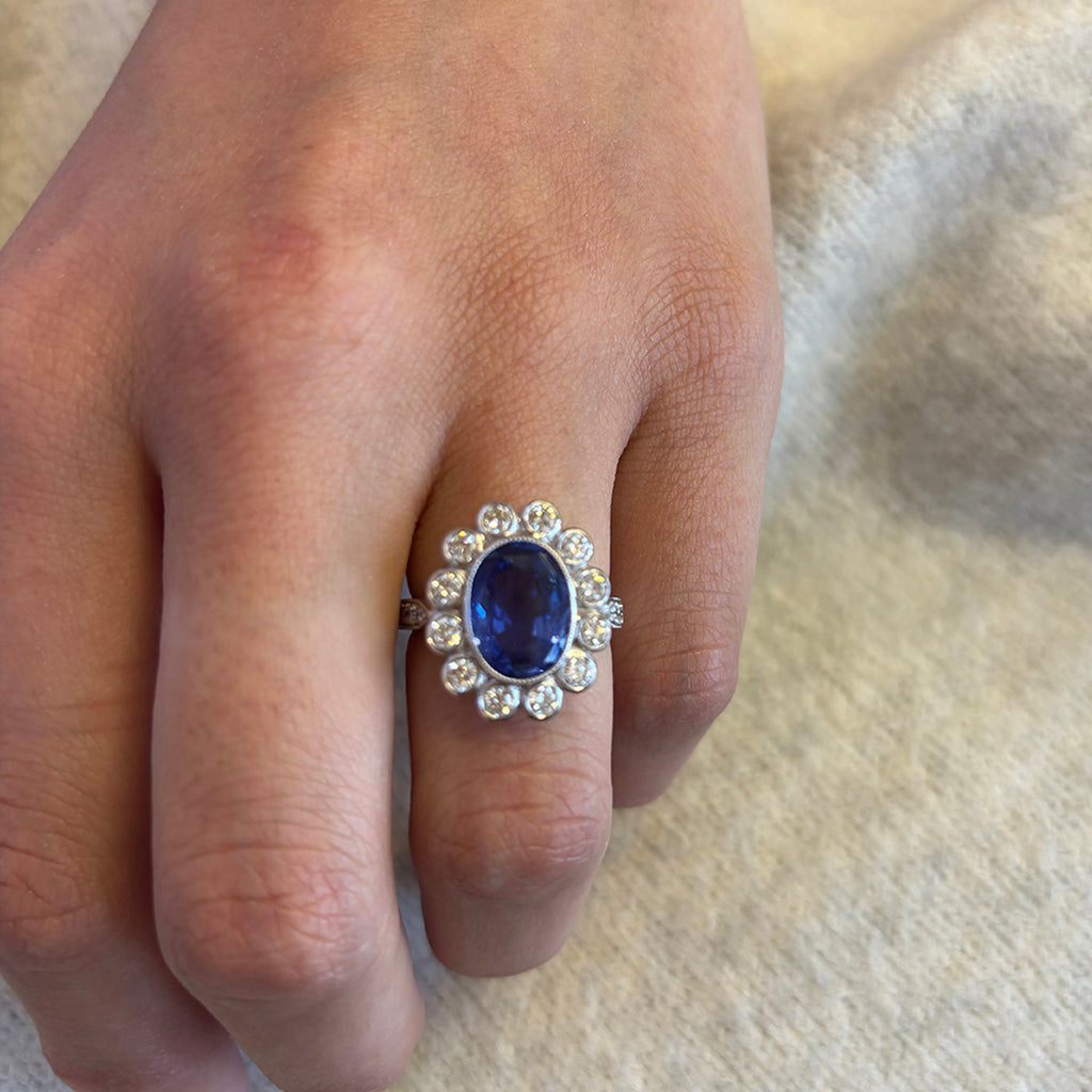 Ceylon Sapphire and Diamond Ring in Platinum, 1990s