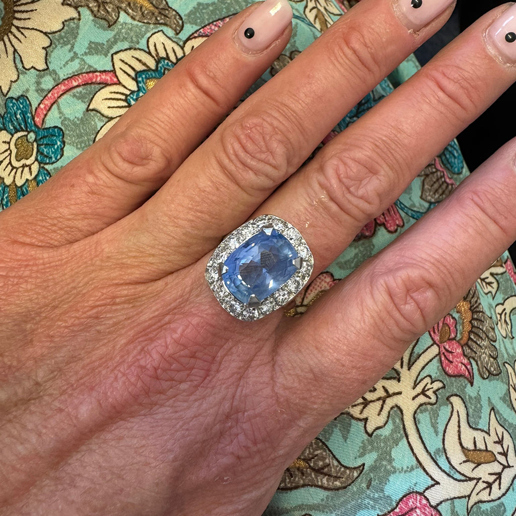 Ceylon Sapphire and Diamond Platinum Ring, 1960s