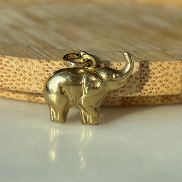 Vintage 9ct Gold Elephant with Raised Trunk