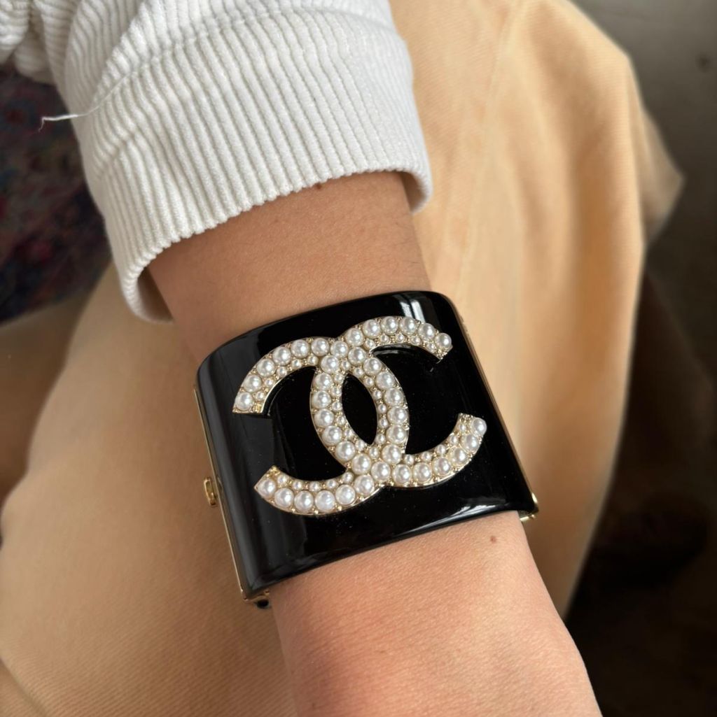 Wide Black Resin Chanel CC Bracelet Omnēque - Main Image