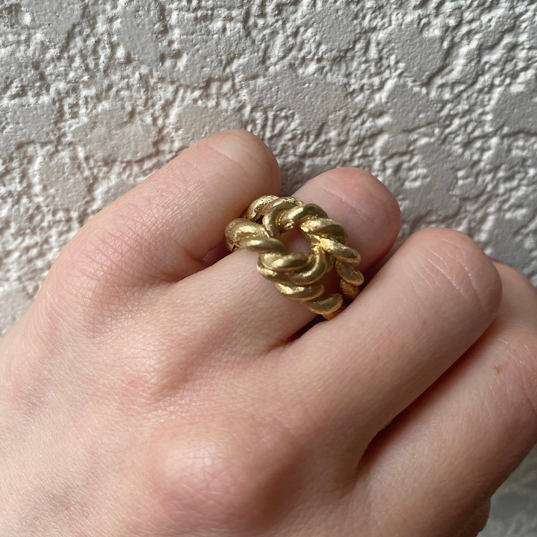 Gucci, 18ct Yellow Gold Rope Ring, 1970s - Omnēque